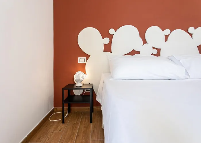 Bed & Breakfast Center House 3*