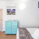 Center House 3*