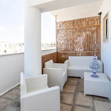 Center House Bed & Breakfast 3*