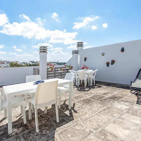 Center House Bed & Breakfast 3*