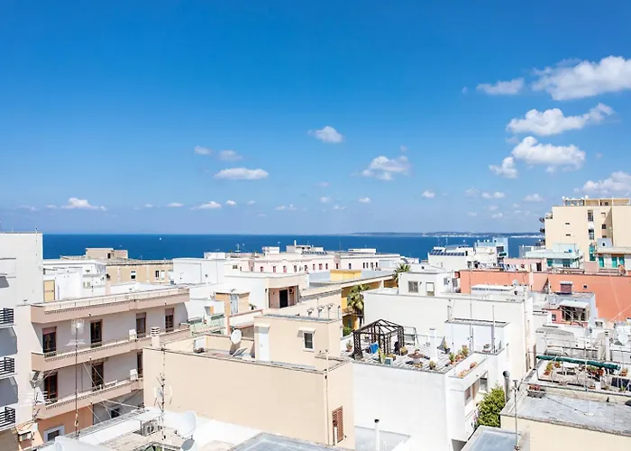 Bed & Breakfast Center House 3*